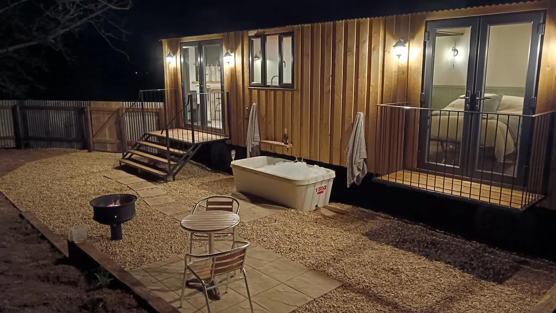 Bramley Shepherds Hut - Whimple 0*,  United Kingdom