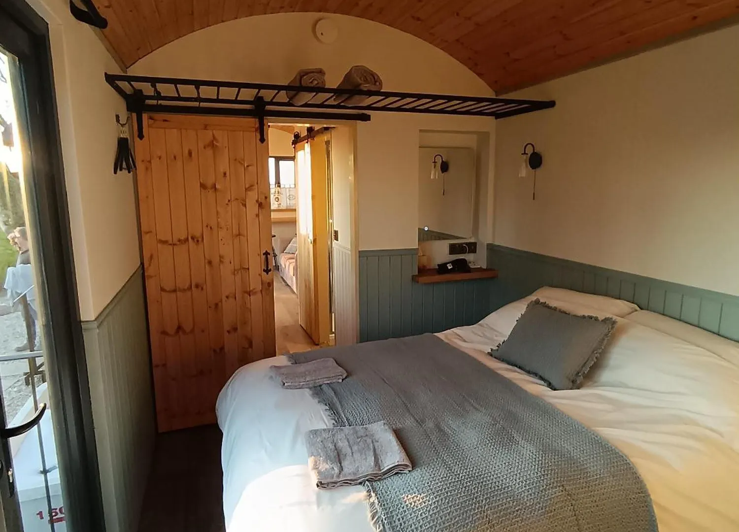 Bramley Shepherds Hut - Whimple